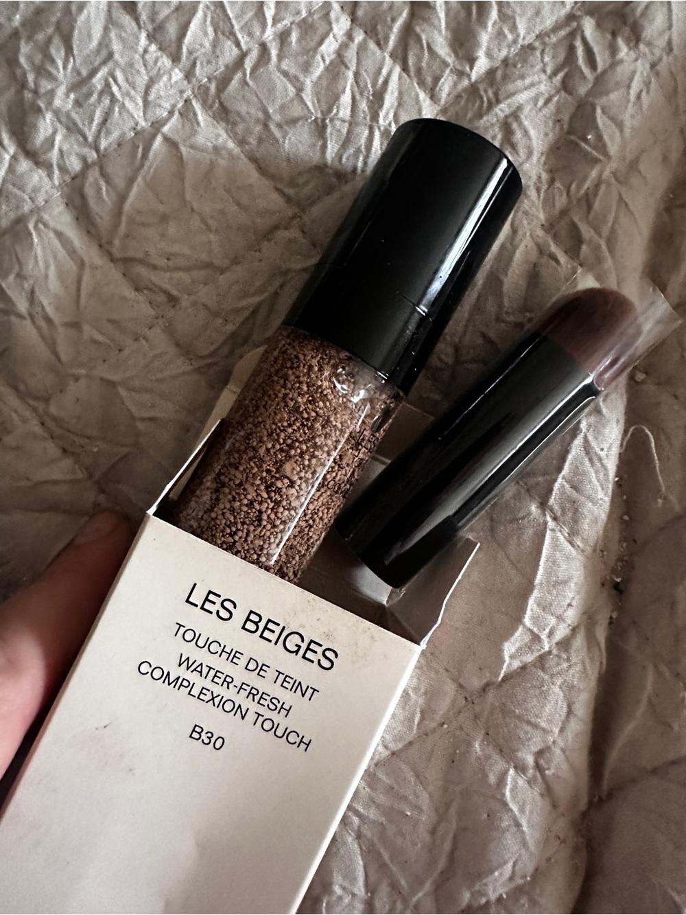 CHANEL Les Beiges Water-Fresh Complexion Touch B30 — Cream Tone - Picture 2 of 2